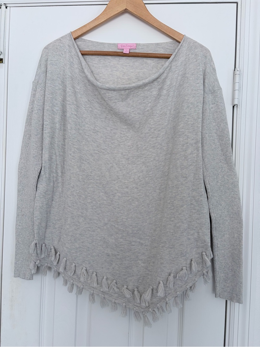 Lilly Pulitzer Light Gray Tassel-Hem Knit Pullover, Preppy